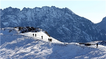 Verschneite Berge in der Hohen Tatra. (Archivbild)