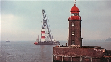 Umzug des Leuchtturms Brinkamahof