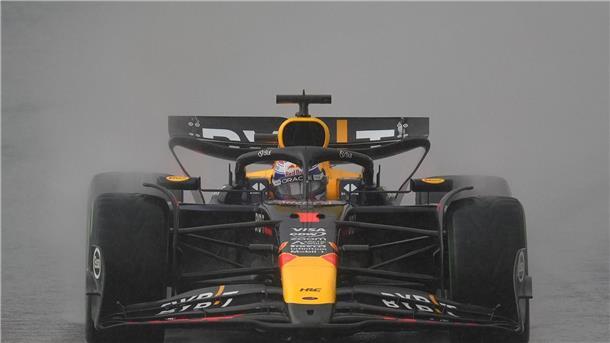 Verstappen liefert eine weltmeisterliche Leistung ab. 