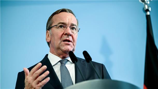 Berlin sagt Zehntausende Soldaten für neue Nato-Strategie zu Verteidigungsminister Boris Pistorius.