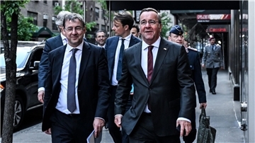 Verteidigungsminister Boris Pistorius (SPD) trifft bei seiner Militärpolitischen Reise nach New York Amtskollegen, Diplomaten und Offiziere.