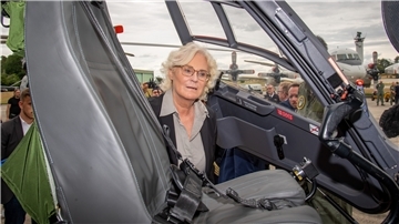 Verteidigungsministerin Christine Lambrecht besucht das Marinefliegerkommando in Nordholz.