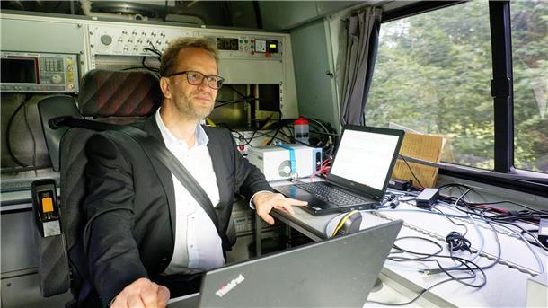 Ist das Funkloch weg?  „Vertrauen ist gut, Kontrolle ist besser“, sagt Klaus Müller, Präsident der Bundesnetzagentur.