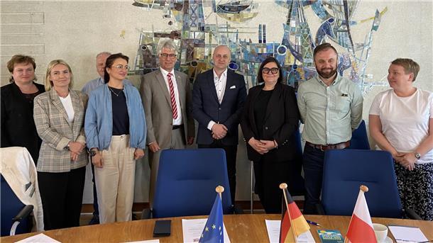 Buntes Programm und eine gemeinsame Erklärung Die Städte Brake und Darlowo haben eine gemeinsame Erklärung zur Europawahl 2024 unterzeichnet
