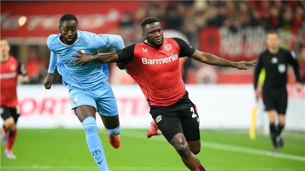 Werder Bremen holt Leverkusens Boniface per Leihe Victor Boniface (r.) von Bayer 04 Leverkusen. (Archiv)