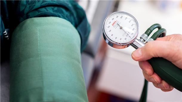 Junge Cuxhavenerin schildert Leidensweg mit Long Covid: Vom Alltag zur Atemnot Viele Arztbesuche, aber keine Diagnose. Zunächst wurden die Probleme in der Psyche der Patientin vermutet.