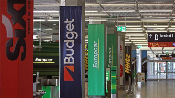 Check24: Mietwagen deutlich billiger als 2023 Viele Autoverleiher haben ihre Fahrzeugflotten nach der Corona-Pandemie wieder vergrößert.