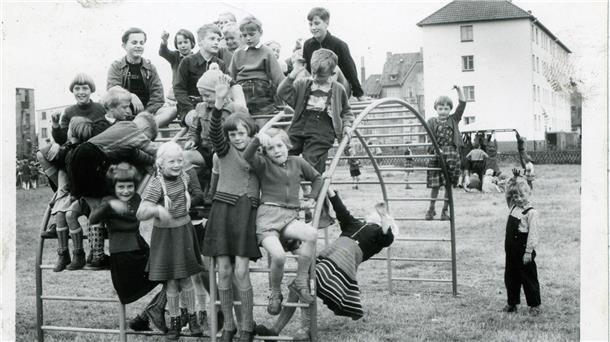 Spielplatz-Szene