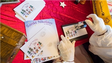 Viele Kinder wünschen sich in ihren Briefen Frieden vom Nikolaus.