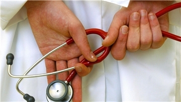 Viele Patienten halten vom Arzt empfohlene Selbstzahler-Leistungen für sinnvoll. (Archivbild)