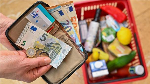 Inflation über Zwei-Prozent-Marke Vieles spricht dafür, dass die Inflation in Deutschland auch in den kommenden Monaten höher als zwei Prozent sein wird.