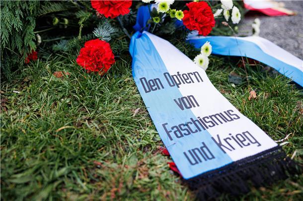 Vielfältige Gedanken in der Gemeinde Loxstedt über den Ursprung und Bedeutung des Volkstrauertages.