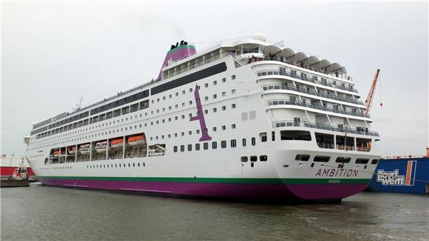 Kreuzfahrtschiff „Ambition“ verlässt Bremerhavener Lloyd Werft Vier Wochen lag die „Ambition“ in Bremerhaven.