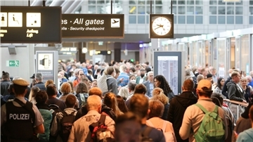 Volle Flughallen, Probleme mit dem Gepäck - vielen Flugreisenden wurde der Start in den Urlaub in diesem Jahr vergrätzt.