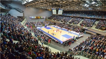 Volle Ränge bei einem Heimspiel der Eisbären Bremerhaven in der ÖVB-Arena in Bremen - das gab es zuletzt zu Erstliga-Zeiten.