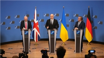 Von den Nato-Verteidigungsministern erhielt die Ukraine einige Hilfszusagen.