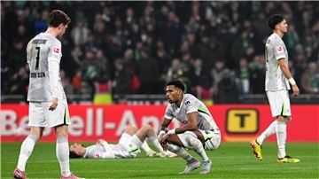 Von späten Gegentoren geschockt: Wolfsburg verliert auch in Bremen.