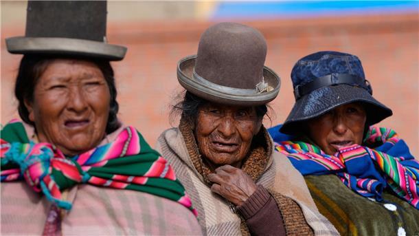 Ende der linken Ära in Bolivien: Paz gewinnt Präsidentenwahl Vor allem in ländlichen und indigenen Regionen leidet die Bevölkerung unter der Krise.