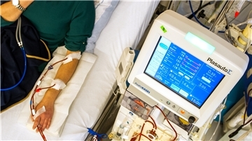 Vor allem Menschen, deren Immunsystem geschwächt ist, wie das von Dialyse-Patienten, empfiehlt der Cuxhavener Arzt den Antikörpertest.