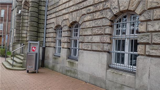 Der Eingang zum Zevener Landgericht.