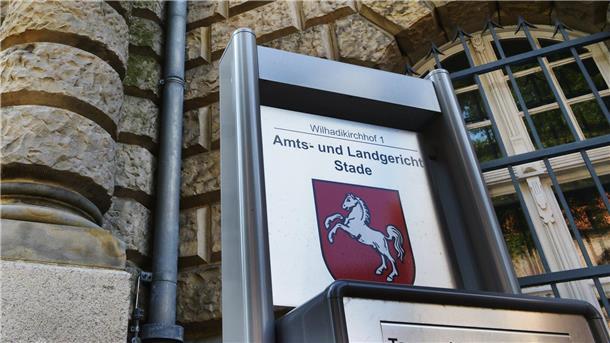 Vorwurf des Kindsmissbrauchs: Gericht verhandelt Schüttelattacke eines Vaters Gericht Symbolfoto