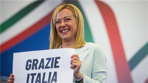 Gekommen um zu bleiben: Ein Jahr Giorgia Meloni Vor einem Jahr gewann Giorgia Meloni die Parlamentswahl und wurde erste Ministerpräsidentin von Italien.