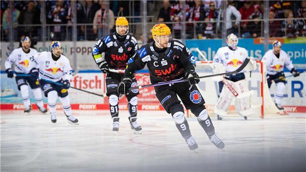 Pinguins wollen sich die nächsten Matchpucks sichern Vor einem Jahr war München noch der große Favorit. In diesem Jahr sind die Pinguins um Kapitän Jan Urbas jedoch mehr als ein ebenbürtiger Gegner.