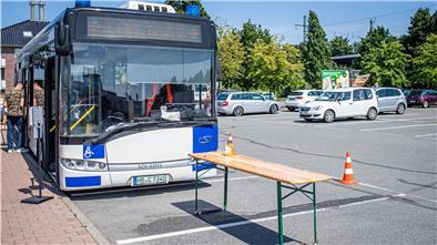 Ein Impfbus an der Pferdebade.