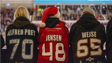Vorfreude bei den Fans auf das Weihnachtsspiel der Fischtown Pinguins am zweiten Weihnachtsfeiertag gegen die Kölner Haie.