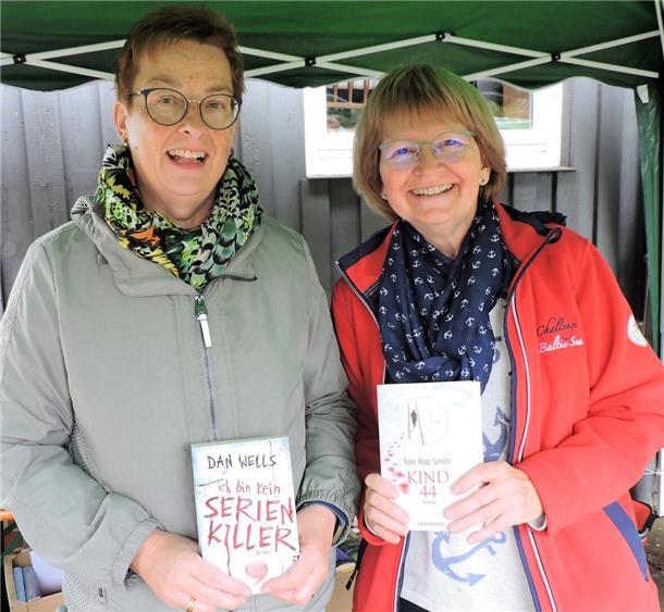Waltraud Mayer (rechts) und ihr Team von der Paul-Gerhardt Stiftung der Kirchengemeinde Elm haben wieder ein breit gefächertes Literaturangebot für den Elmer Büchermarkt am 2. November zusammengestellt.