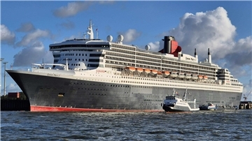 Warum passt die „Queen Mary 2“ nicht ans Kreuzfahrtterminal? Der Bremerhavener Kapitän Kolja Cordes hat dieses Foto vom Schiff gemacht.
