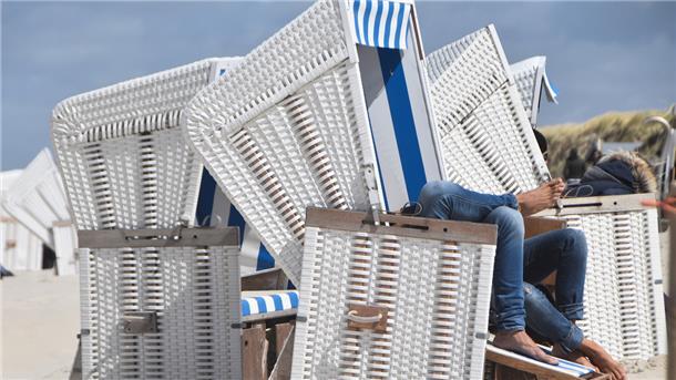 Was kann es Traumhafteres geben, als auf Sylt in einem Strandkorb zu entspannen?