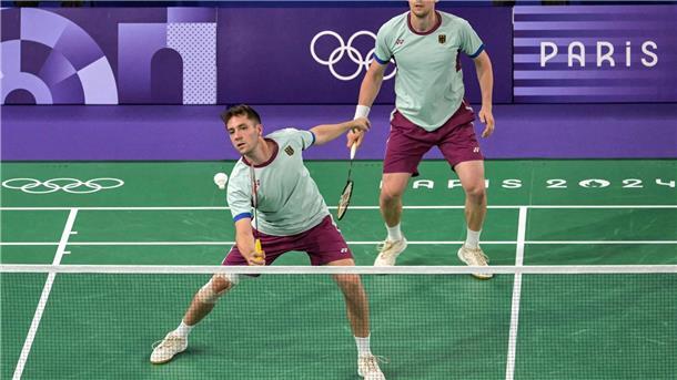 Olympia-Aus für deutsches Badminton-Doppel Wegen einer Verletzung von Mark Lamsfuß (l) hat das deutsche Doppel Lamsfuß und Marvin Seidel bei den Olympischen Spielen zurückgezogen.