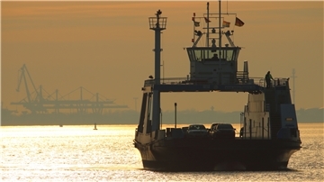 Wegen personellen Engpässen verkehrt die Weserfahre am Donnerstag zeitweise nur im Ein-Schiff-Betrieb.
