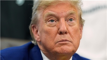 Wegen seiner Vermittlung im Konflikt mit Indien schlug Pakistans Regierung Donald Trump für den Friedensnobelpreis vor. (Archivbild)