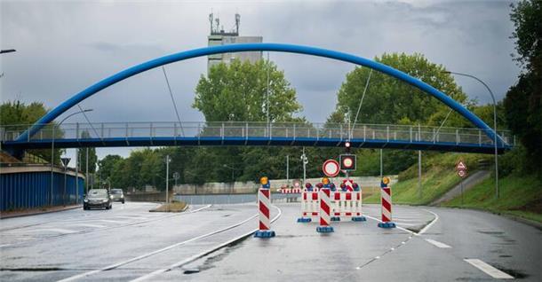 Blick auf den gesperrten Hafentunnel