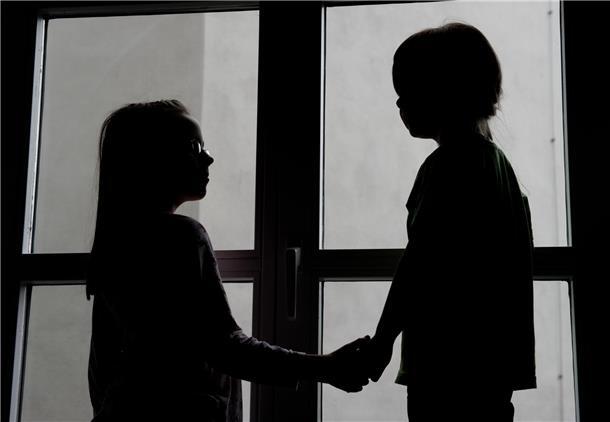 Immer mehr Kinder und Jugendliche im Kreis Rotenburg benötigen Hilfe Weil immer mehr Kinder vernachlässigt aufwachsen, steigt die Zahl der Inobhutnahmen und die der Heimunterbringung. Damit einher gehen steigende Ausgaben für den Landkreis.