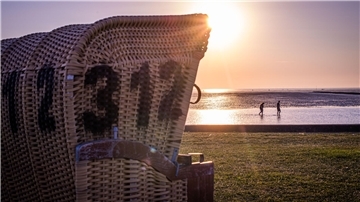 Weil sich die Anschaffungskosten für Strandkörbe laut Kurverwaltung nahezu verdoppelt haben, wird die Strandkorbmiete in der Gemeinde Wurster Nordseeküste (hier Dorum-Neufeld) teurer.