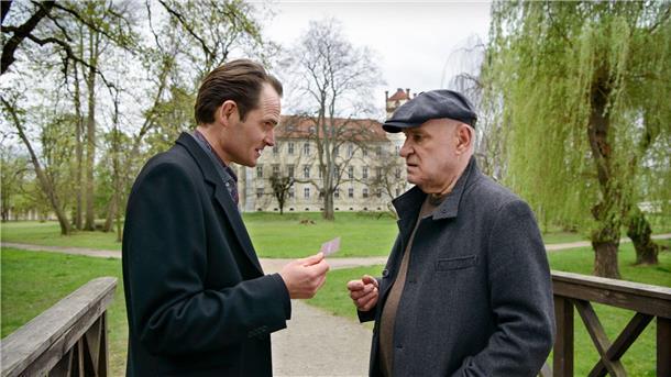 Weiß der Astrophysiker Prof. Levi A. Than einen Rat?
