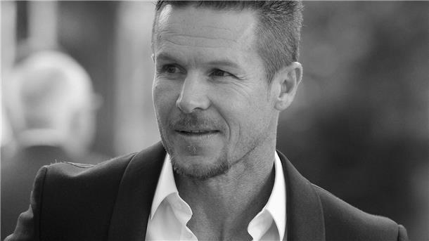 Extremsportler Baumgartner starb bei Aufprall Weltweite Bekanntheit erlangte Baumgartner im Jahr 2012, als er aus 39 Kilometern Höhe aus der Stratosphäre auf die Erde zur Erde sprang.