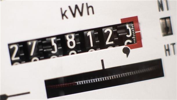 Wem eine Sperrung droht, weil er Strom- und Gasrechnung nicht zahlen kann, kann auch auf Hilfe vom Kreis hoffen. 
