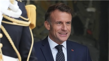 Wen ernennt Macron zu Frankreichs neuem Premier?
