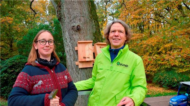  Wencke Naused und Bernd Quellmalz vom BUND auf dem Steiger.