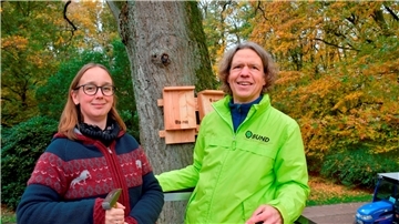  Wencke Naused und Bernd Quellmalz vom BUND auf dem Steiger.