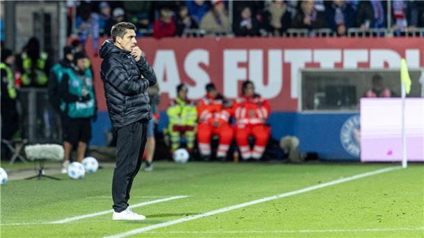 Kiels Rückschlag: Ursachensuche unter Zeitdruck Wenig Zeit zum Handeln vor dem nächsten Spiel: Holstein Kiels Trainer Marcel Rapp.