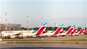 Weniger Ziele, aber mehr Urlaubsflüge: Eurowings verändert den Sommerflugplan ab Hamburg. Neue Direktflüge und steigende Standortkosten stehen im Fokus.
