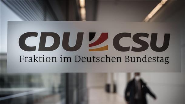 Wenn jetzt schon Bundestagswahlen wären, würde die CDU/CSU klar als Sieger hervorgehen.