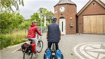 Zwei Radfahrer auf Tour