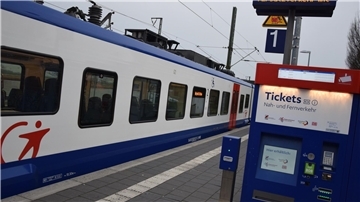 Zug am Bahnhof