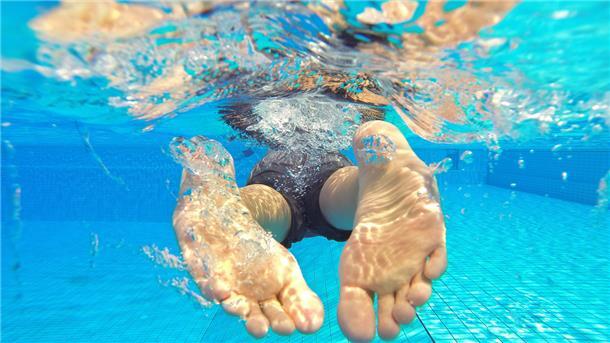 Wer in Nordenham im Störtebekerbad oder im Nordbad schwimmen oder plantschen will, muss dafür ab Januar mehr bezahlen.